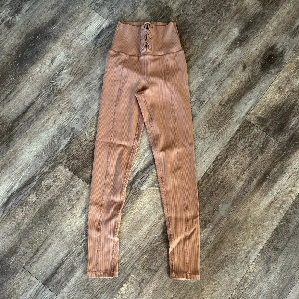 aerie excellent 11”